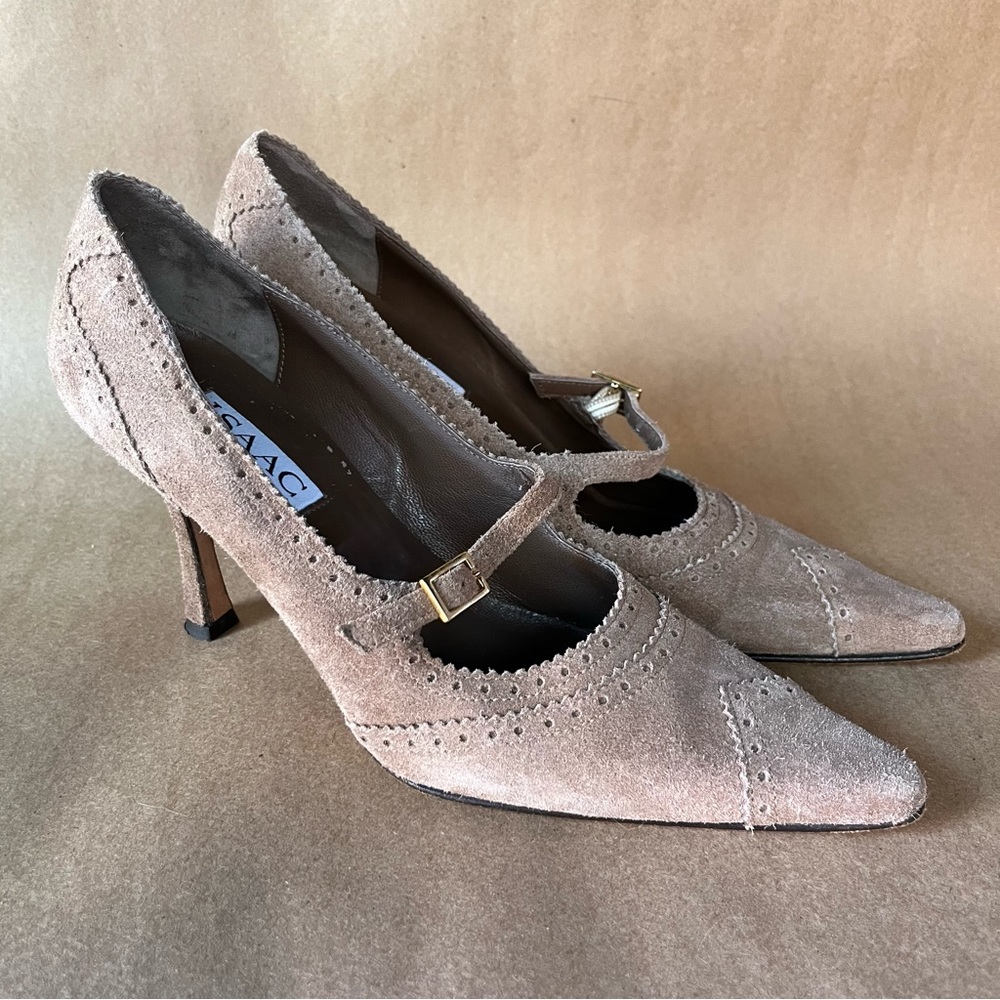 Isaac Mizrahi Tan Suede Pumps with Straps size 6